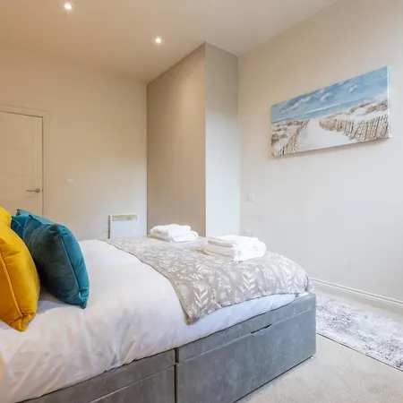 Centenary House Apartment